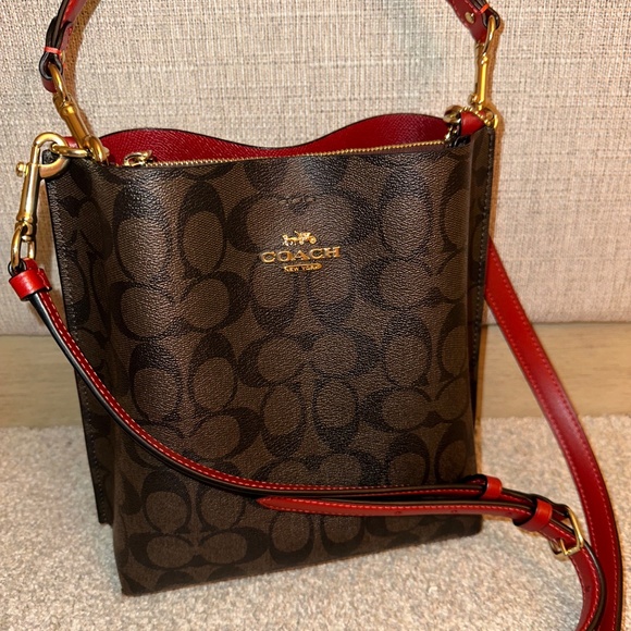 COACH MOLLIE BUCKET BAG IN SIGNATURE CANVAS GOLD/BROWN RED - Picture 2 of 4